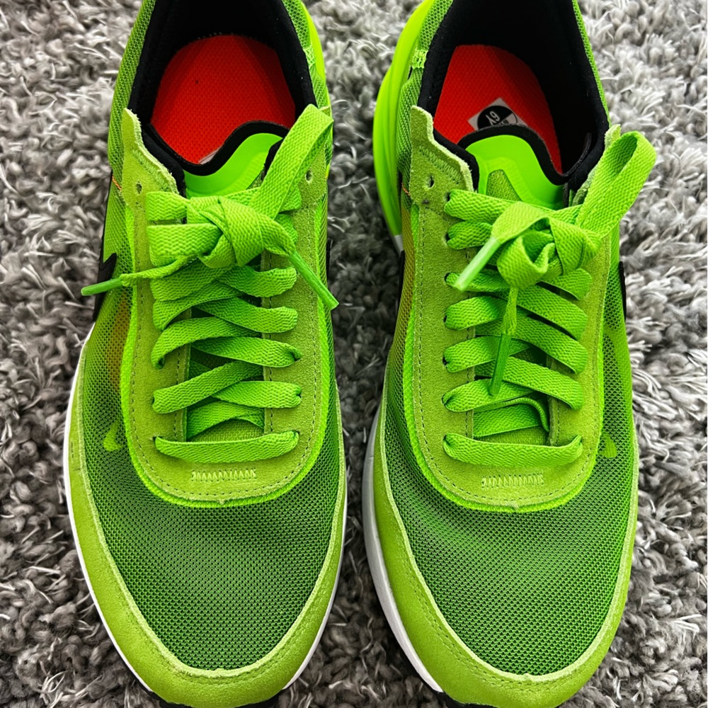 NIKE WAFFLE ONE - ELECTRIC GREEN - 6Y